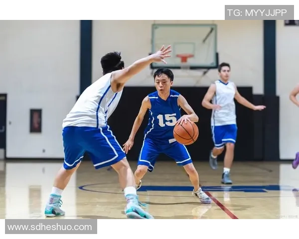 王泉泽的篮球之路：从青涩少年到职业球员的成长历程与奋斗故事